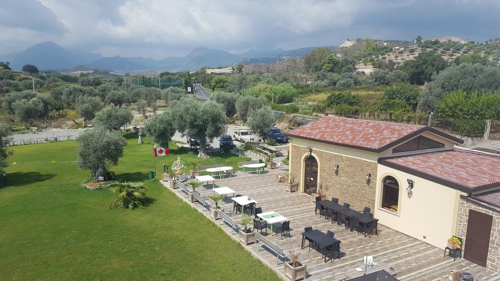 Agriturismo Donna Beatrice Bianco Eksteriør bilde