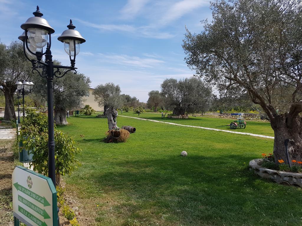 Agriturismo Donna Beatrice Bianco Eksteriør bilde
