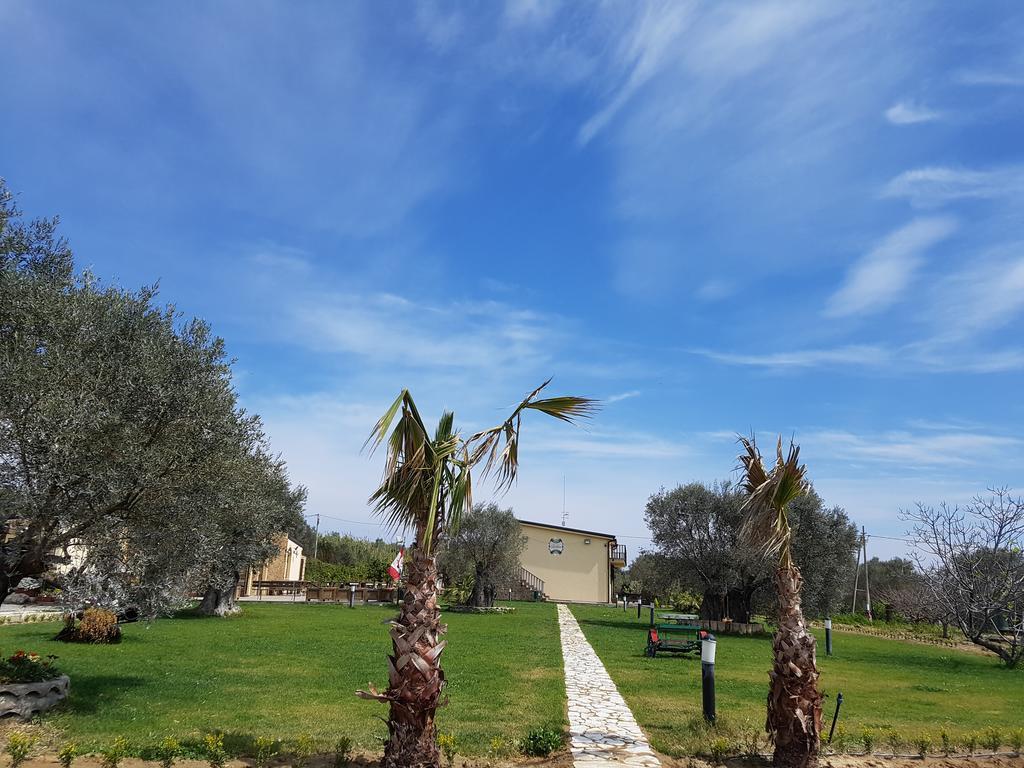 Agriturismo Donna Beatrice Bianco Eksteriør bilde